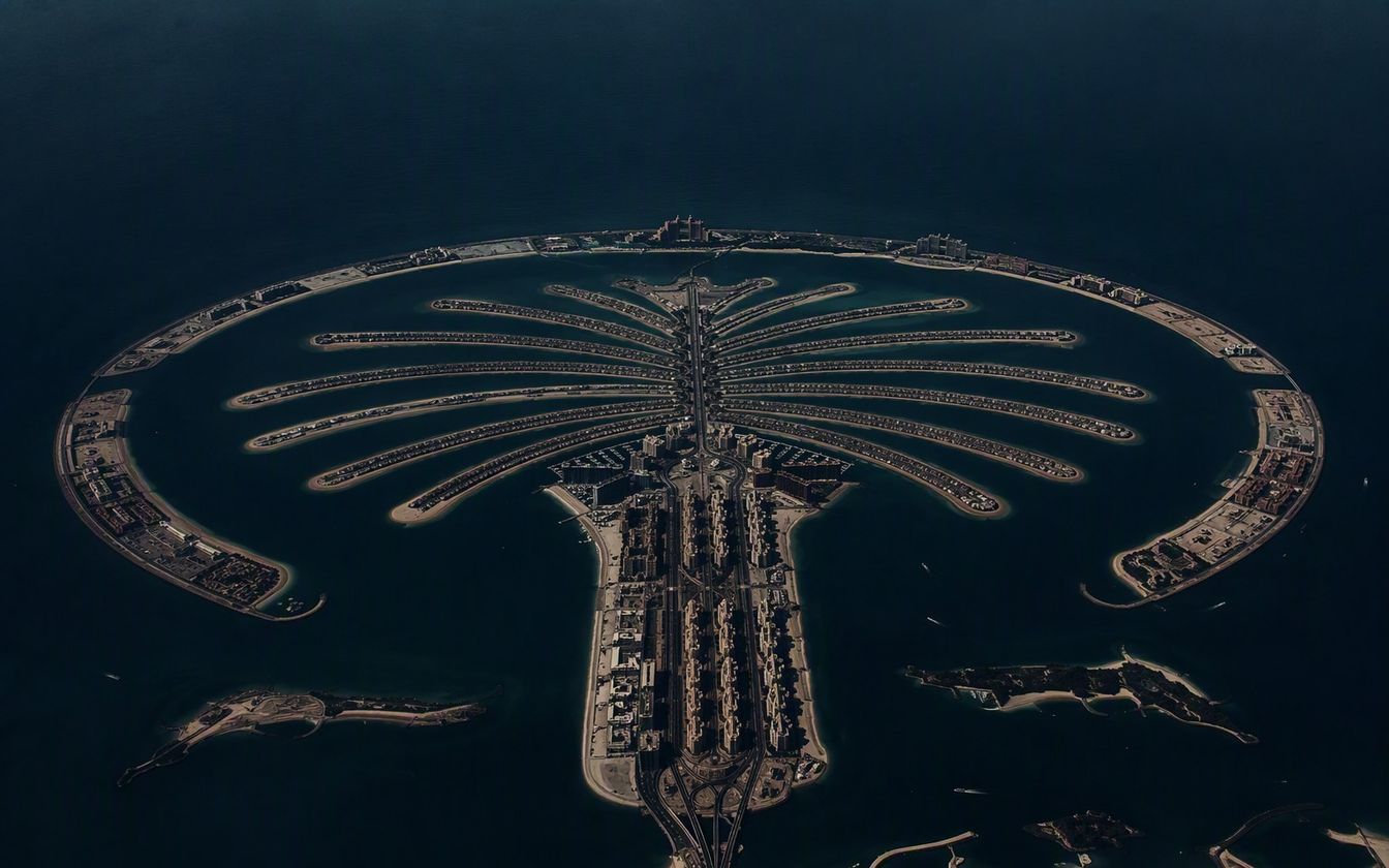 Aerial view of Palm Jumeirah in Dubai, the palm-shaped artificial island built by Nakheel with GPS-guided dredging between 2001 and 2006